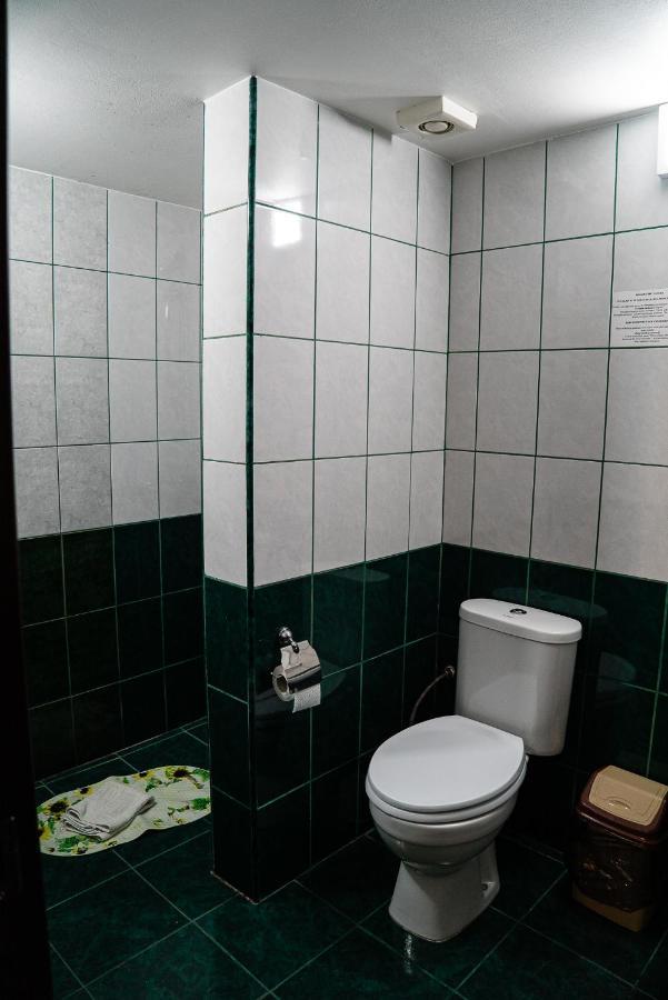 Hôtel Casa Gorjeneasca à Târgu Jiu Extérieur photo